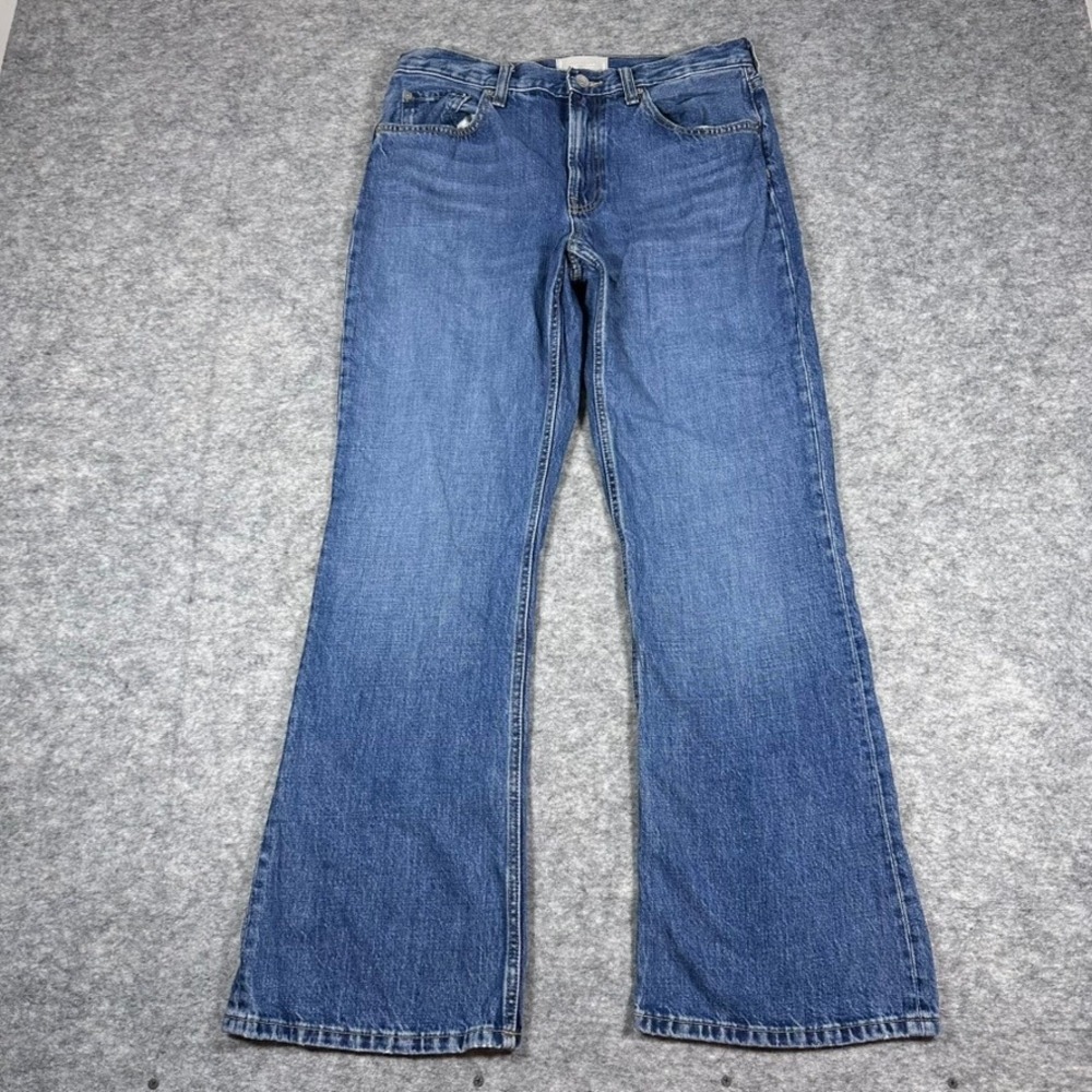 Everlane Women’s Boot Cut Jeans in Medium Blue